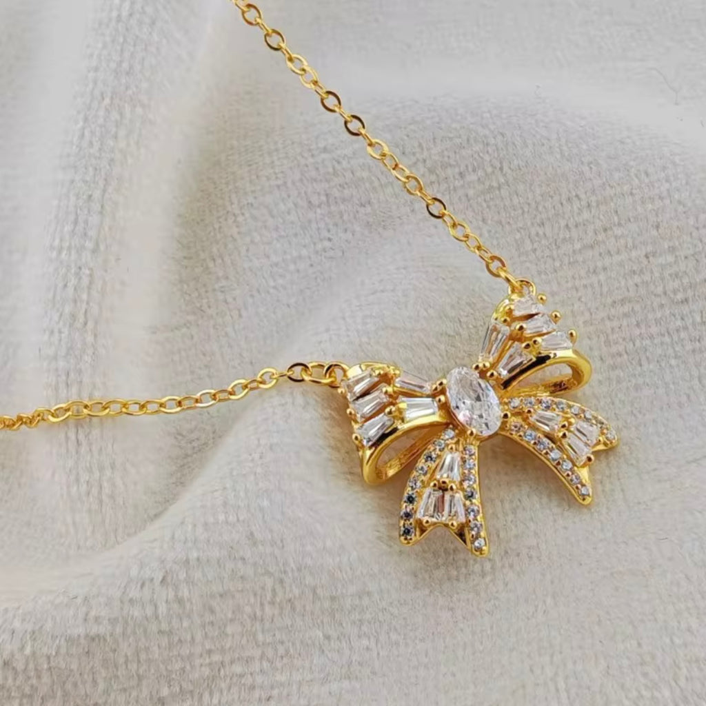 Aurelia Bow Necklace - Gold