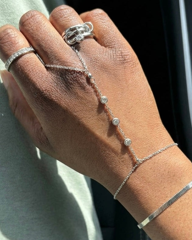 Cassie Hand Chain - Silver