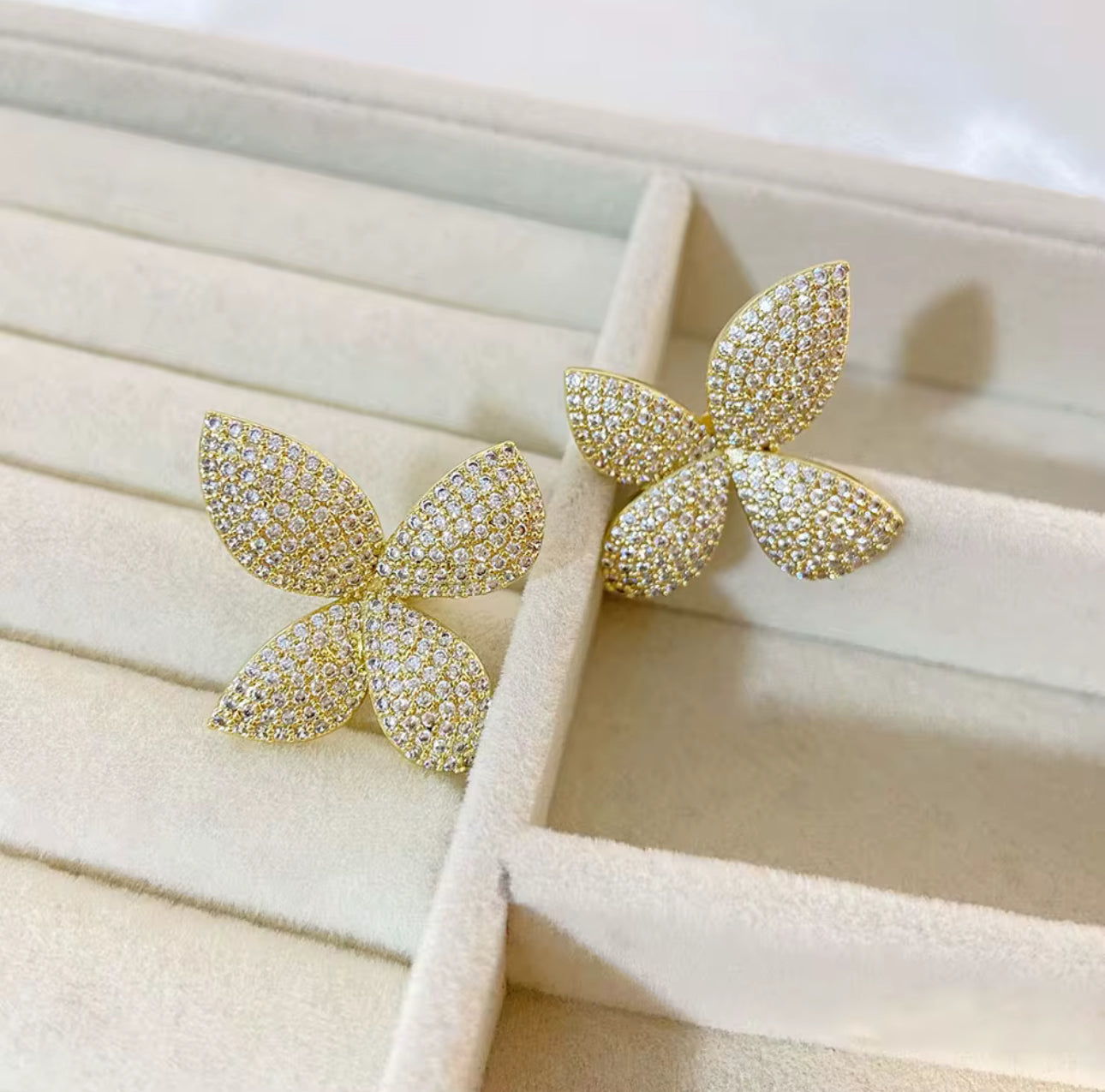 Elara Studs - Gold