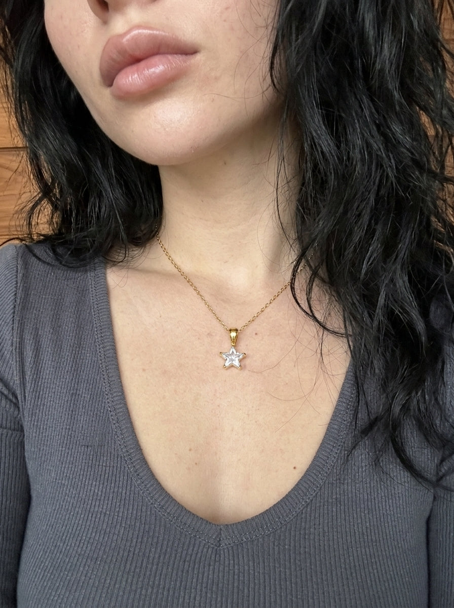 Mini Star Necklace - Gold
