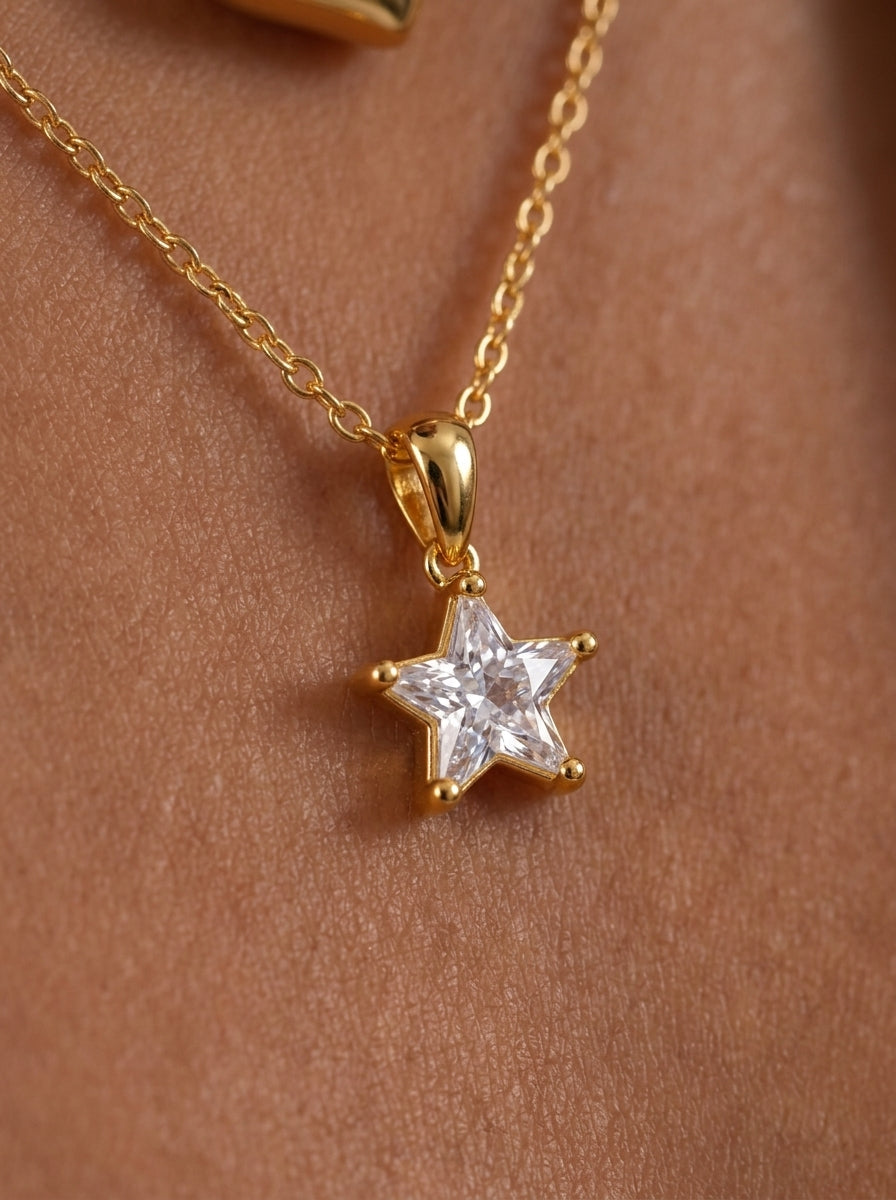 Mini Star Necklace - Gold