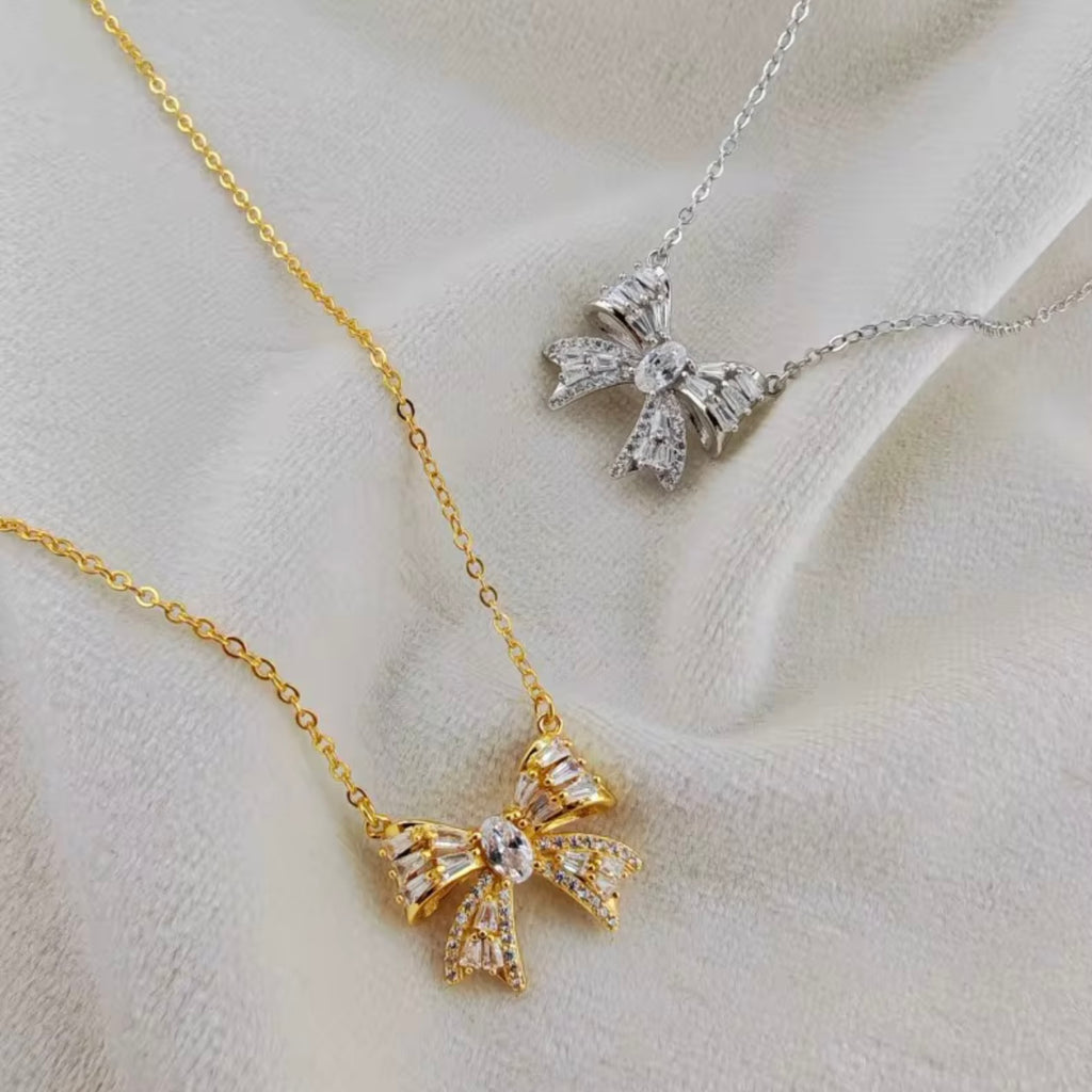 Aurelia Bow Necklace - Gold