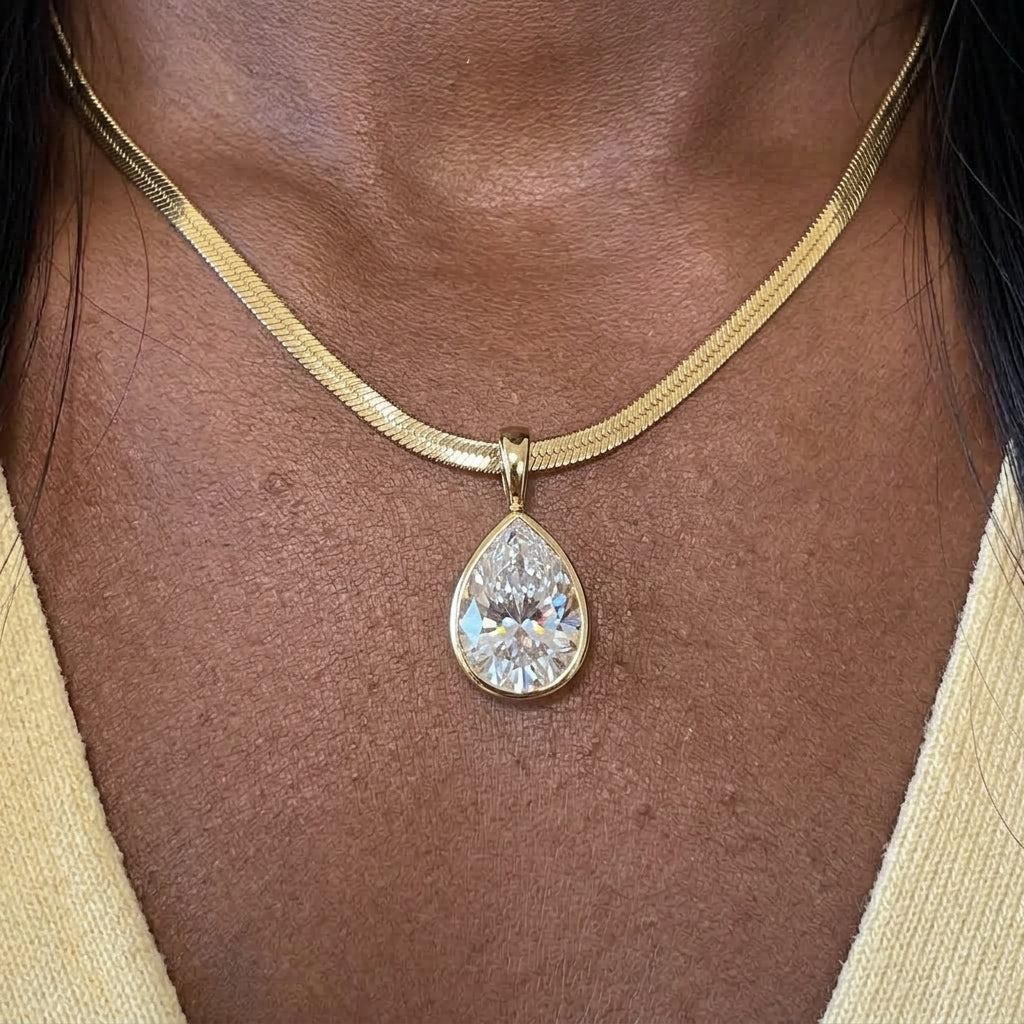 Liora Necklace - Gold